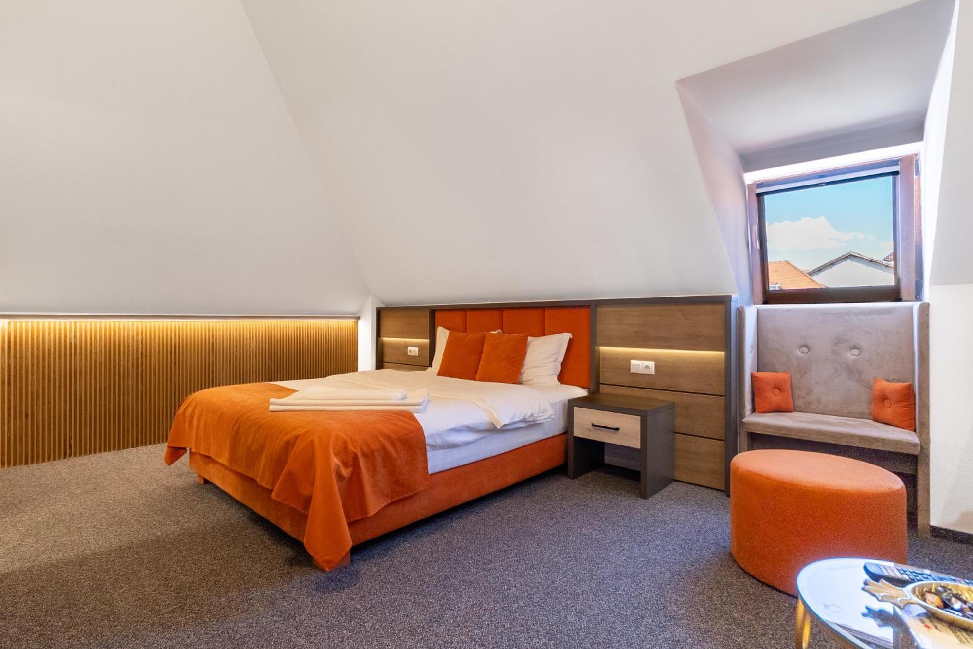 Loft By Lumiere Sibiu Hotel Exterior foto